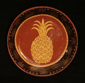 redware plate, pineapple with black border