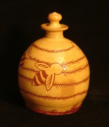 bee skep candle holder, back